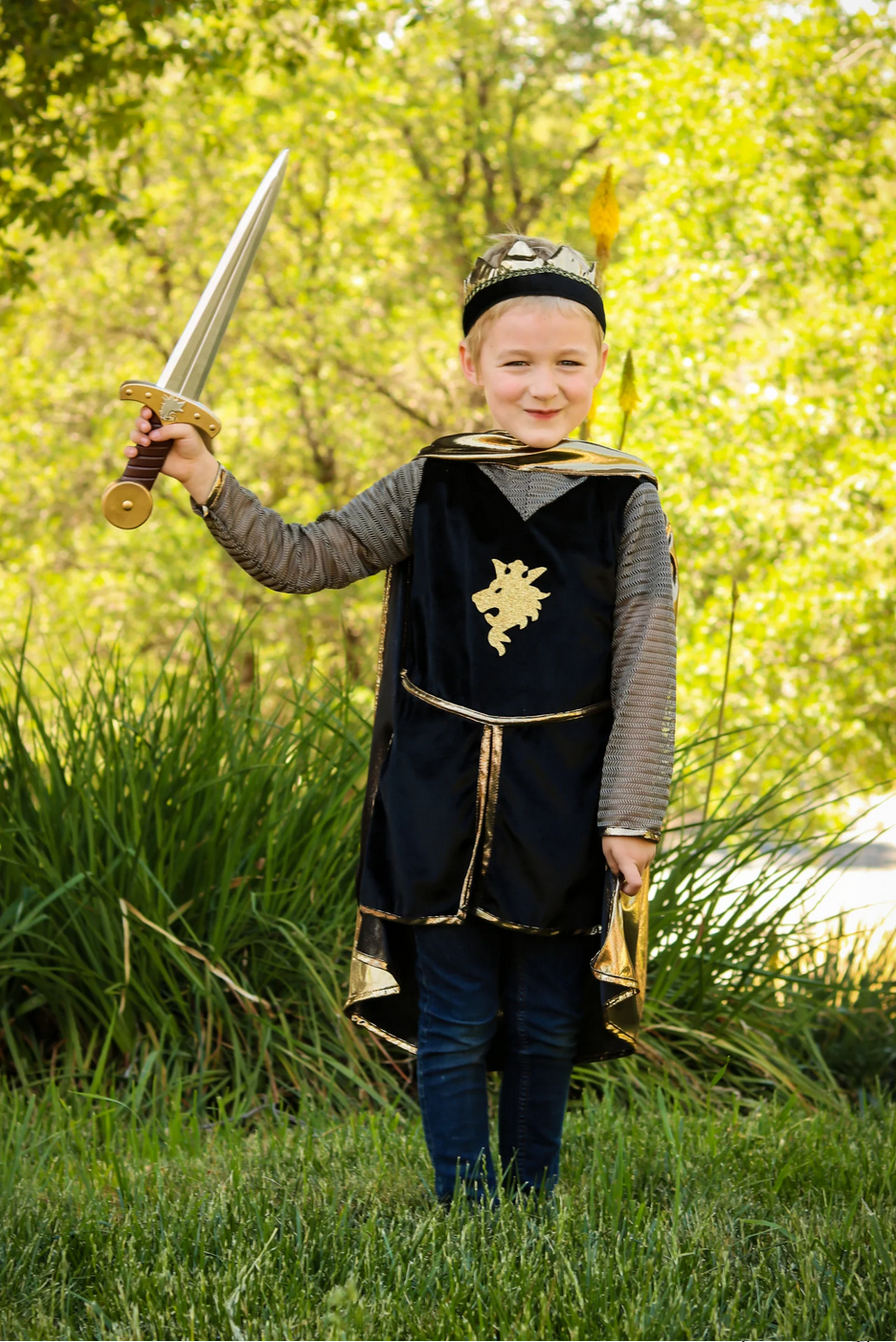 Golden Knight With Tunic, Cape, & Crown, Size 5-6