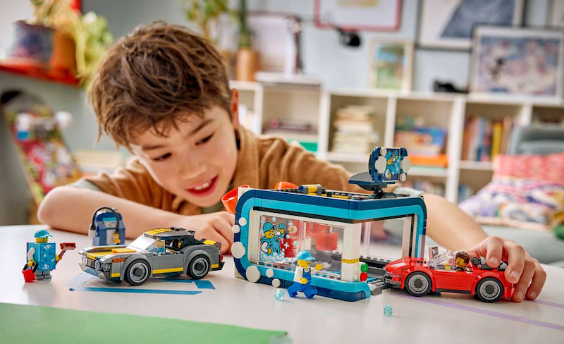 LEGO® City Drive-Through Car Wash 60497