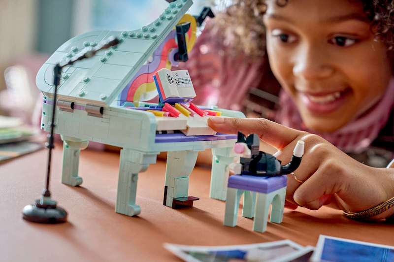 LEGO® Creator 3 in 1 Music Decor Piano with Cat 31392
