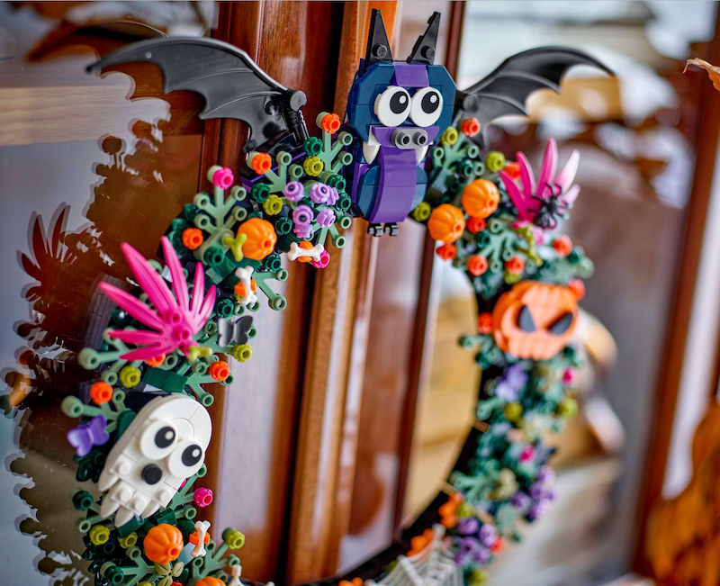 LEGO® Halloween Wreath 40825