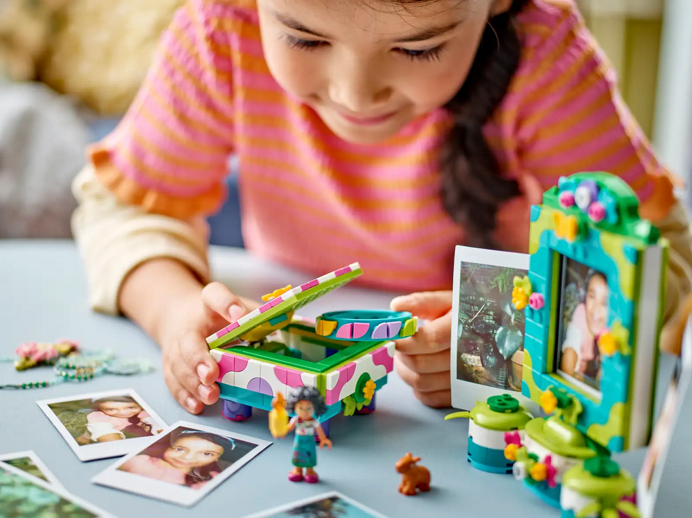 Mirabel's Photo Frame and Jewelry Box