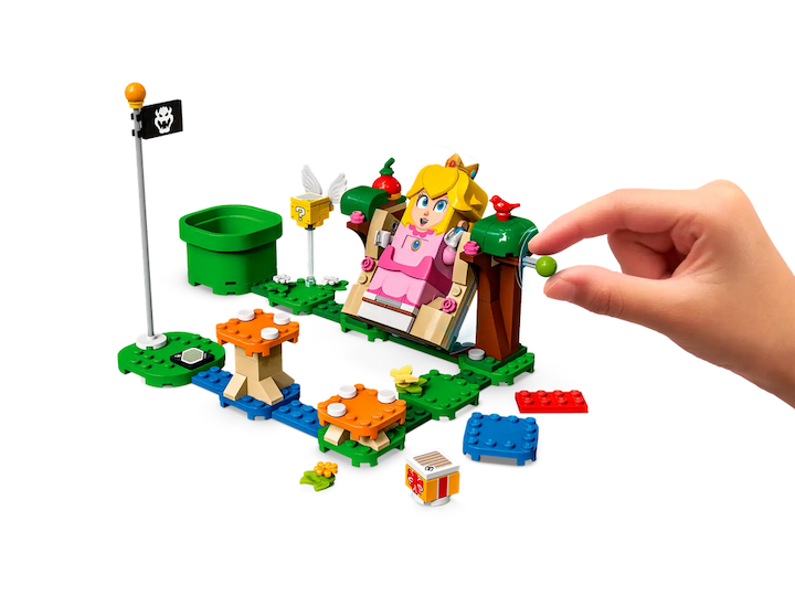 LEGO 71403 Super Mario Adventures with Peach Starter Course & 71360 Super  Mario Adventures Starter Course Set, Buildable Toy Game, Collectible Gifts