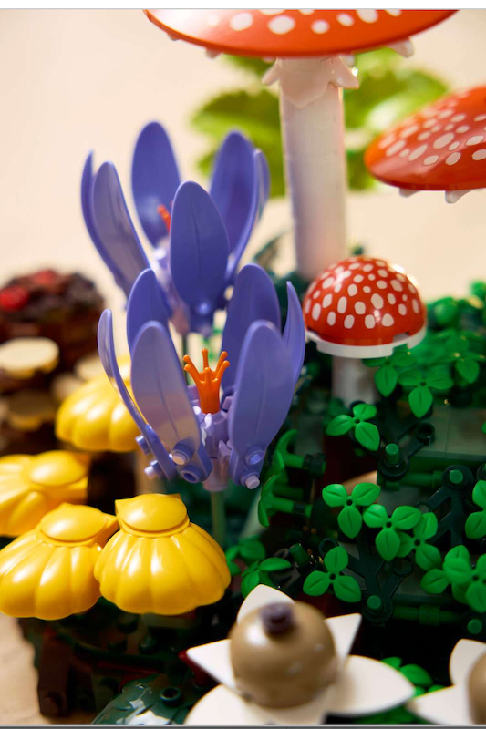LEGO® Botanicals Woodland Mushrooms 11505