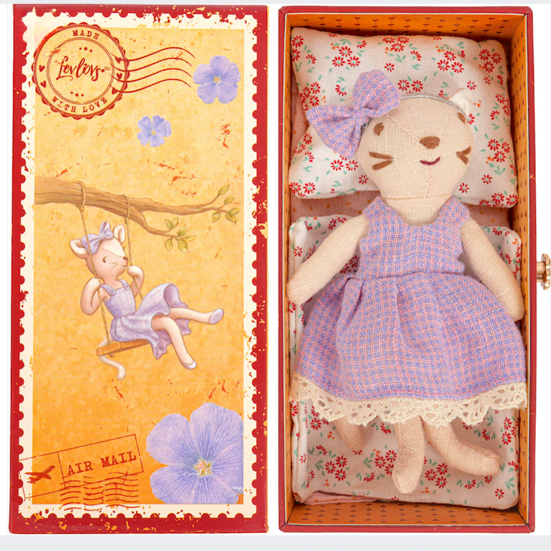 Victoria Cat in Stampholder Box