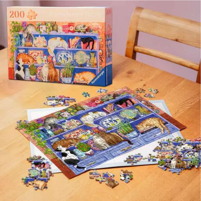 Cats on Shelf XL 200 pc Puzzle