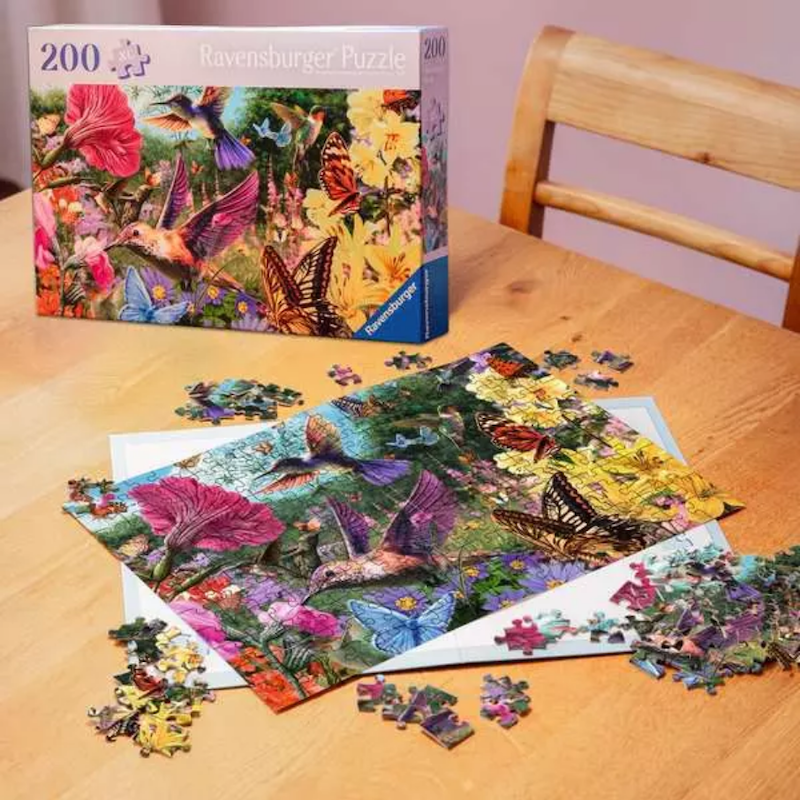 Hummingbirds and Butterflies XL 200 pc Puzzle