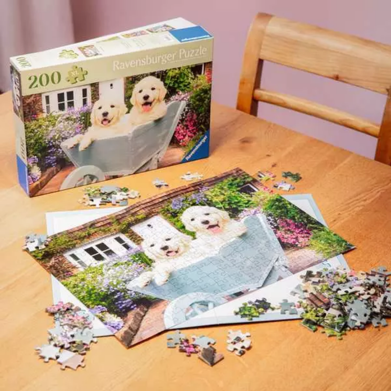 Golden Retrievers XL 200 pc Puzzle