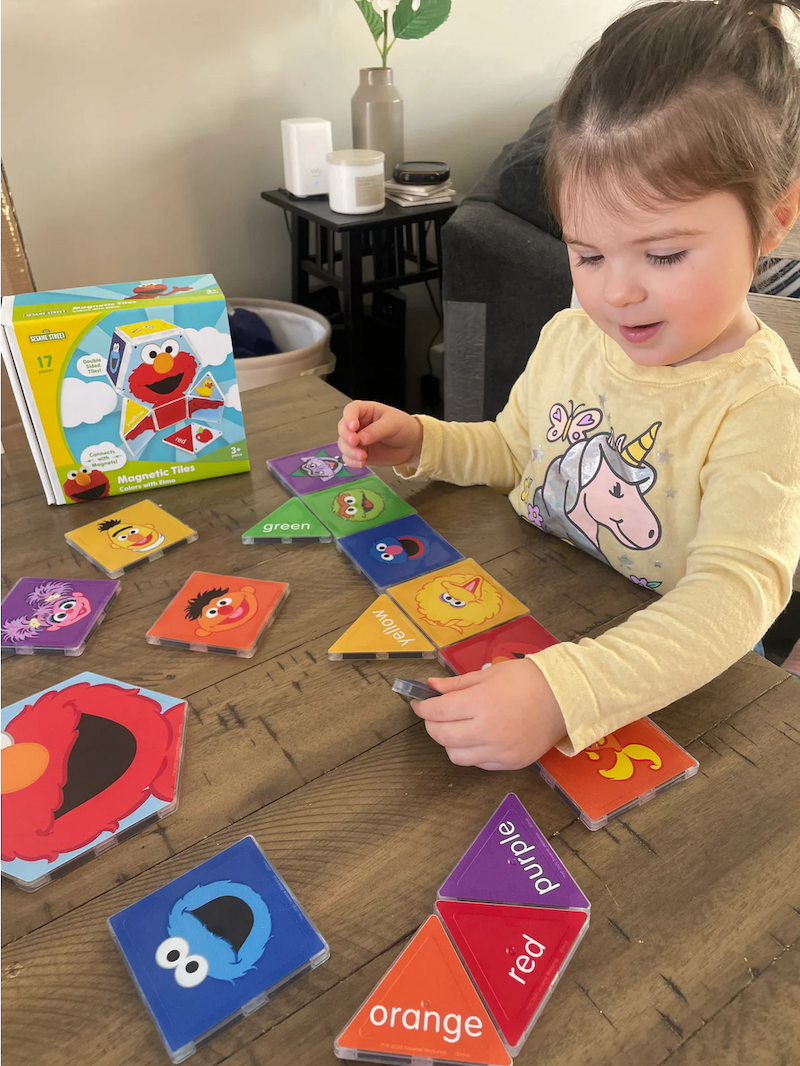 Colors with Elmo Magnetic Tiles
