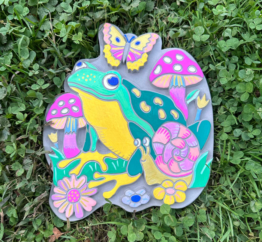 Frog & Mushroom Garden Stone