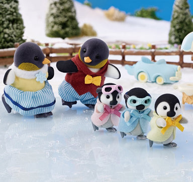 https://busybeetoys.net/cdn/shop/products/calico-critters-penguin-family-busybeetoys_384x363.jpg?v=1680891323